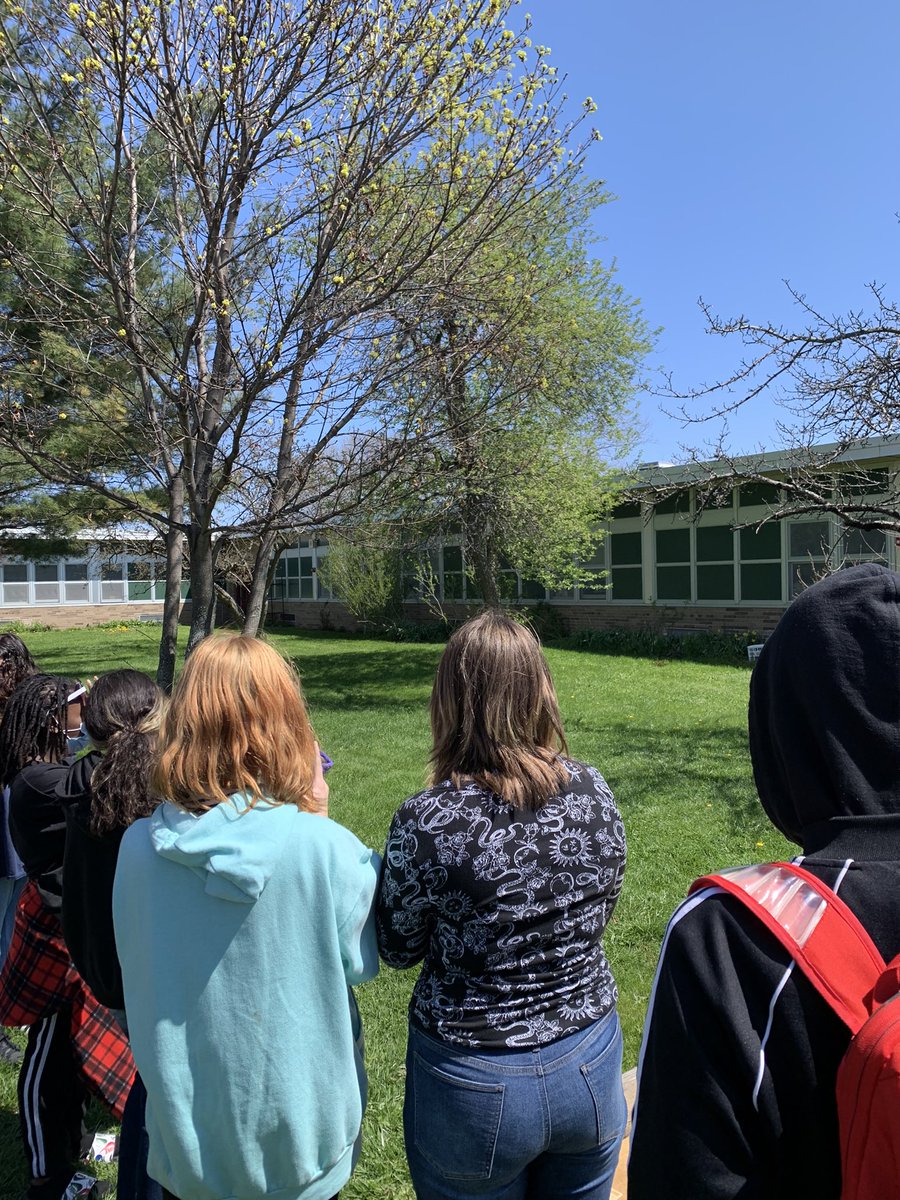 kls_natureED's tweet photo. @snnrago229 @GcsdSELequity @lakeshore1200 @EricaWGreen @AthenaHigh @GreeceOlympia @ATHSCounseling 7th graders getting to spend time outside after math exams. We discussed how their class will leave a legacy in the courtyard. This group is going to be in charge of our Wildlife Pond. #SEL #Connect2nature #outsideED https://t.co/X30FhbNcyW