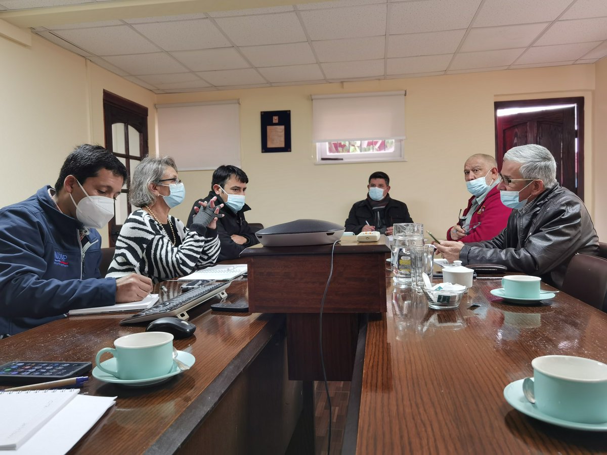 MinagriCoquimbo's tweet photo. 🟢 Seremi @HSaa_Vedra lidera su primer Comité Técnico Regional #SIRDS, con el objetivo de analizar
el estado actual de los procesos de postulación y adjudicación de proyectos en la región, además de analizar el impacto de este programa en el desarrollo de nuestro #MundoRural. https://t.co/OA3KzAisfG