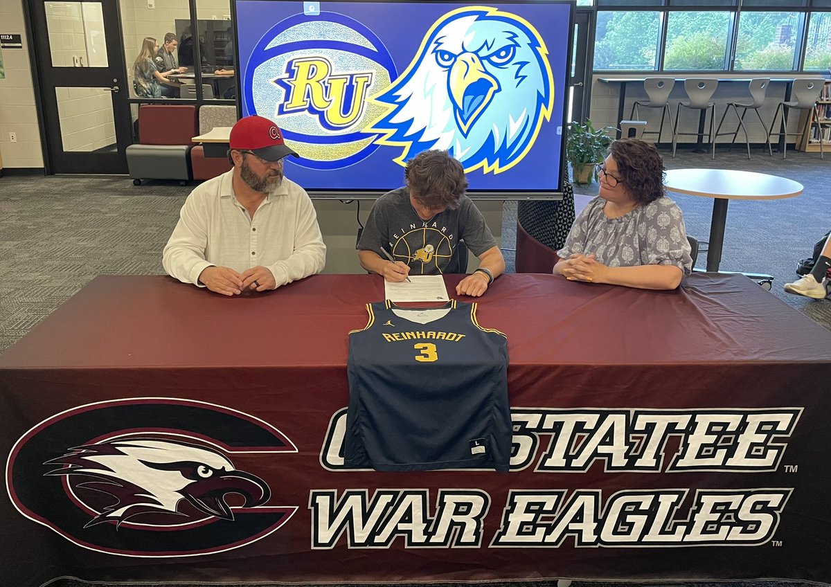 Congratulations Cade Williams for signing your NLI to play College Basketball and continue your education at Reinhardt University!