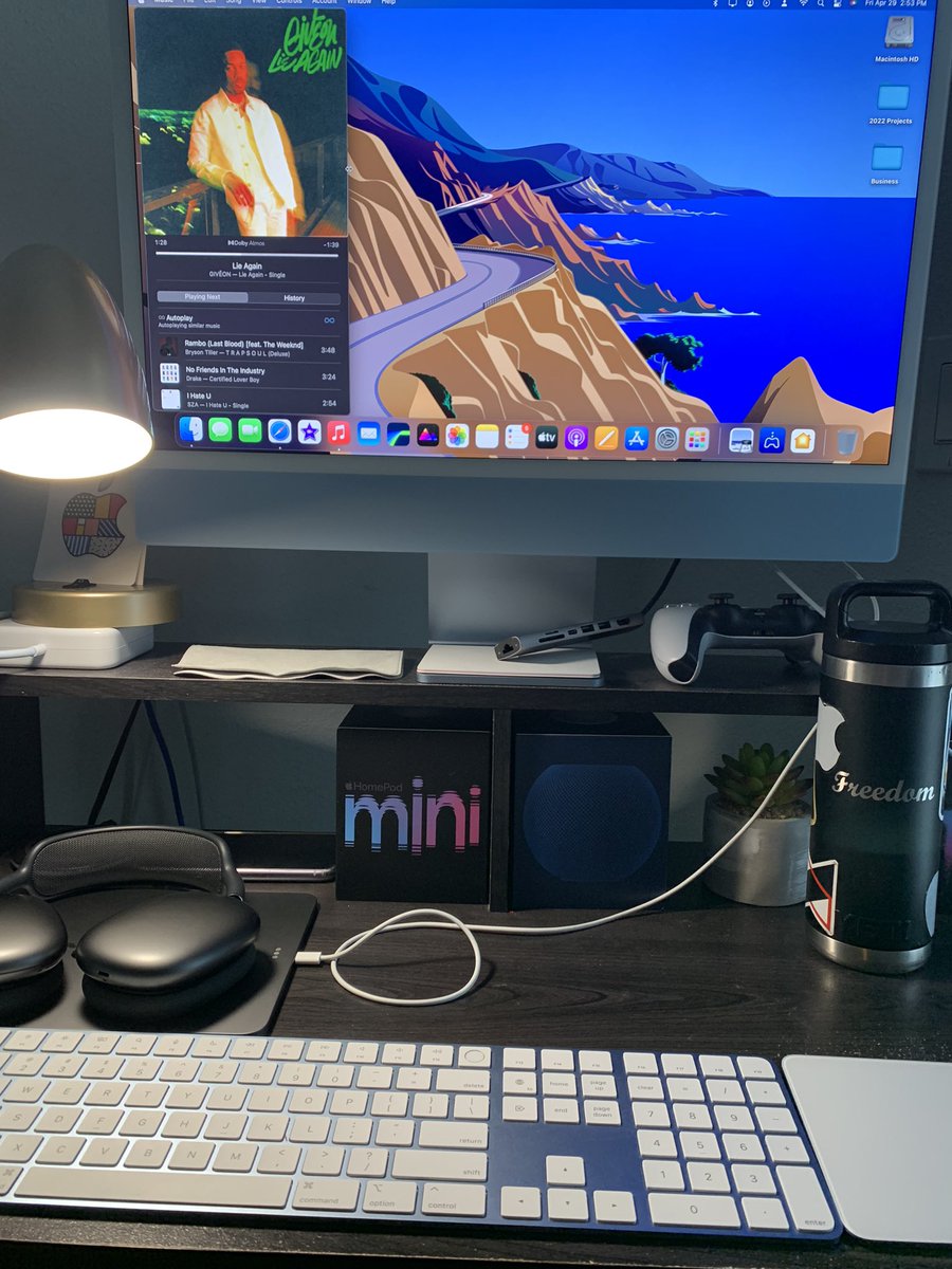 thewayofaugusto's tweet photo. Tell me you like Apple stuff without telling me you like Apple stuff 😅😅😅 #Apple #techfan #desksetup https://t.co/uwhKt4mZuJ