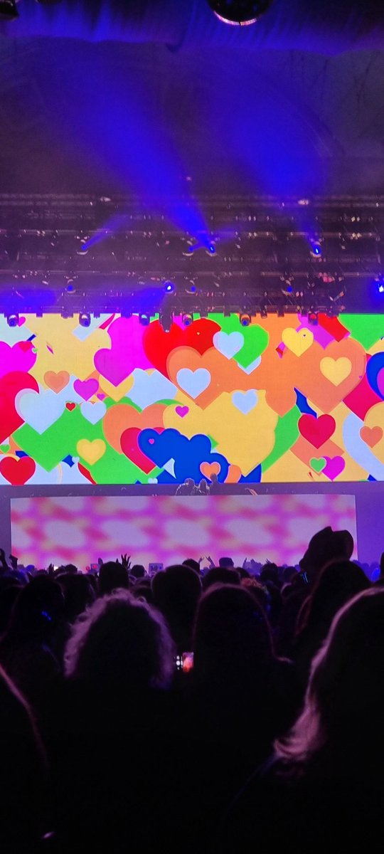 Fabulous night <a href="/Yourallypally/">Alexandra Palace</a> with <a href="/peterkay_co_uk/">Peter Kay</a>  please sign up <a href="/AnthonyNolan/">Anthony Nolan</a>  <a href="/CR_UK/">Cancer Research UK</a>