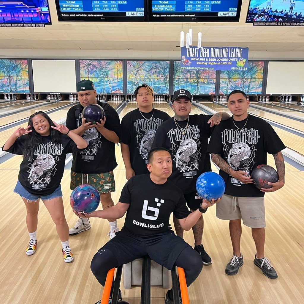 backalleybowl's tweet photo. You can bowl with us! #bowlislife 🎳 https://t.co/OEH2vLpAK3