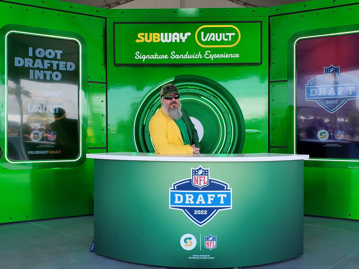 MaliMike's tweet photo. Trying the Dangerwich at the #SubwayVault @subway #NFLDraft2022 https://t.co/N24CkZMFHf