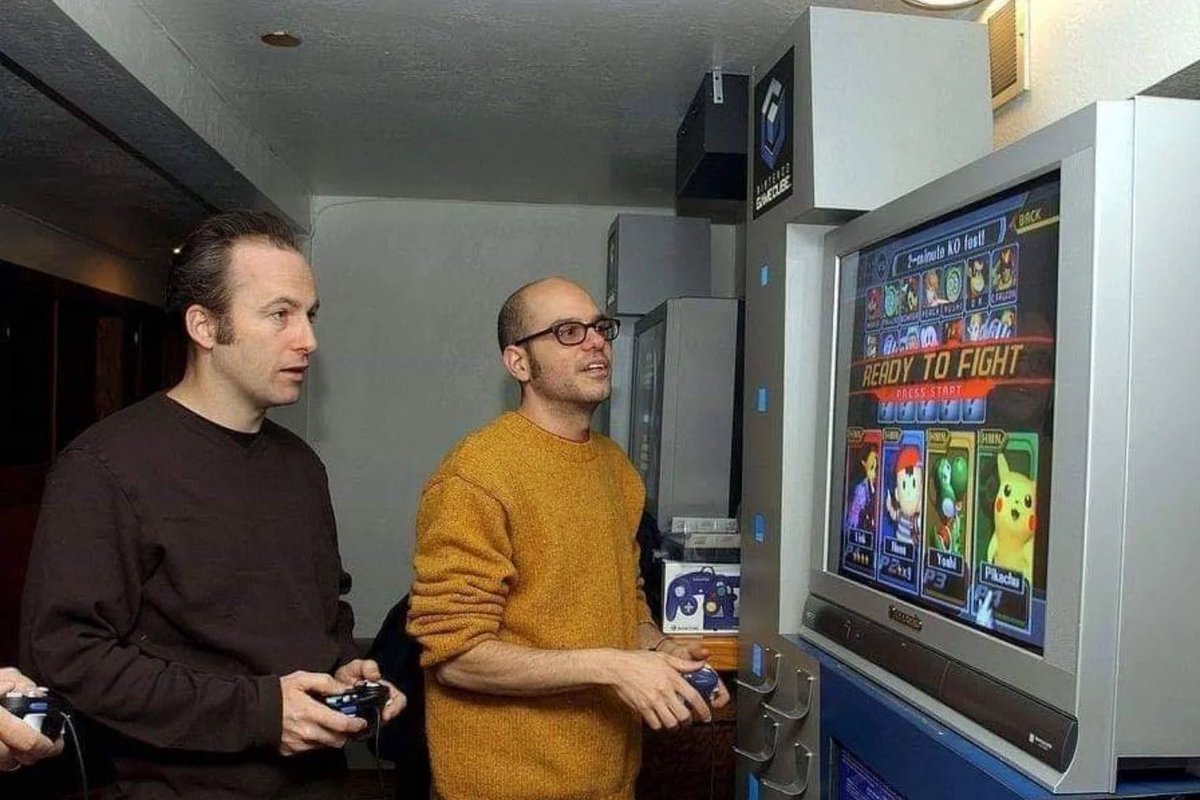 24Kssb's tweet image. Saul Goodman canonically played Melee