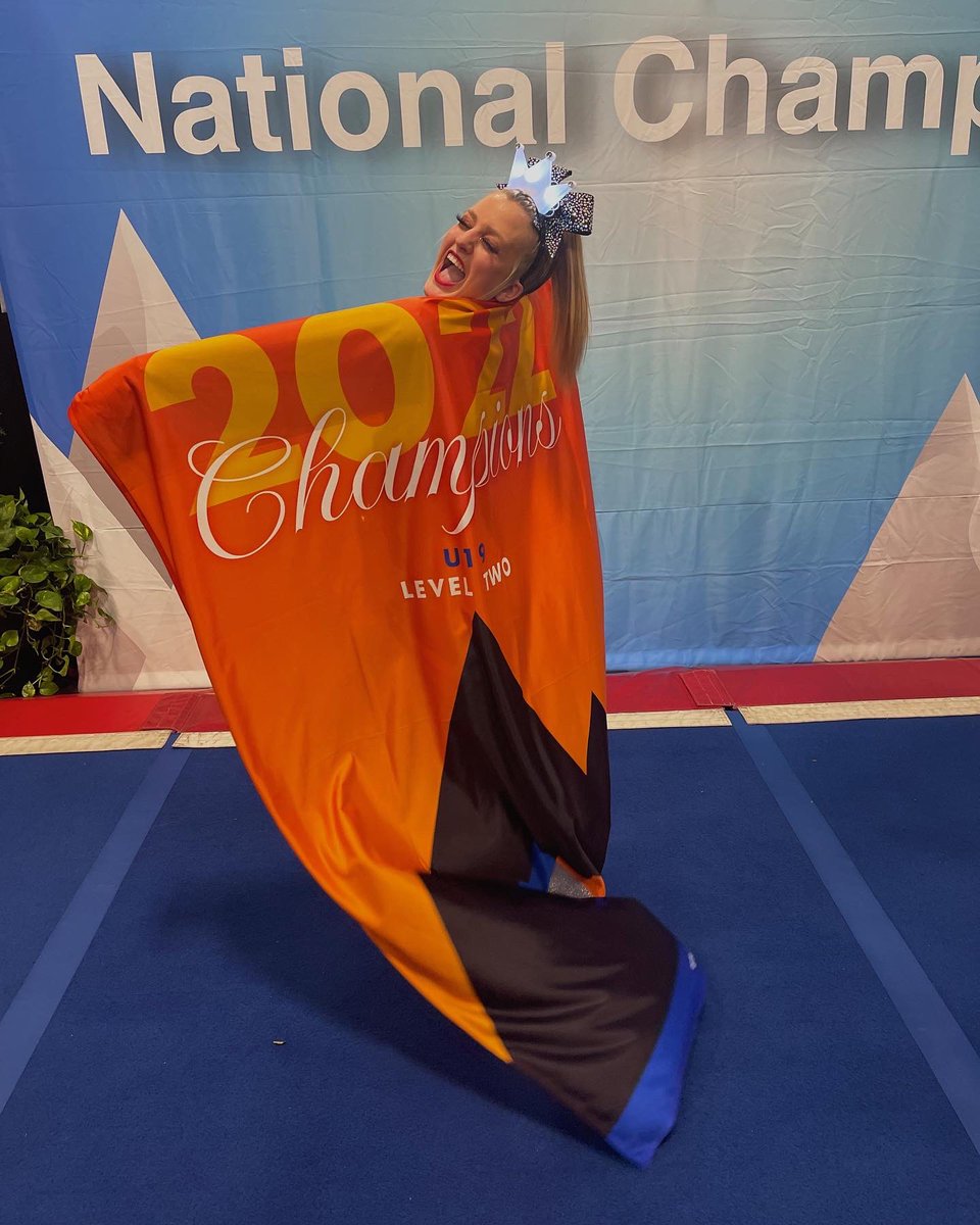 jaimeduffey's tweet photo. tears. i am finally a summit champion. thank you for the best senior year @Obsidian_Rays 💍🖤👑 https://t.co/KzwCZQChNH
