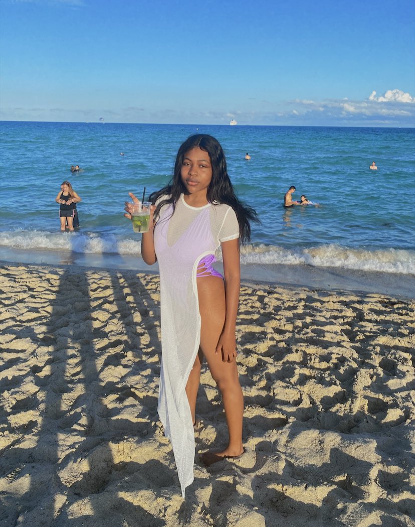 Jadaisalive's tweet photo. Baby you don’t got to cheat on me Im a different girl every month😂😂 https://t.co/ED4ozIz6sI