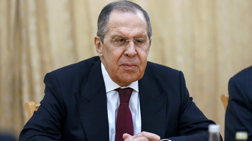 RTLnieuws's tweet photo. Russische minister Lavrov: Wij zijn niet in oorlog met de NAVO | Liveblog https://t.co/bh43o5ezYc https://t.co/wmFUX6eYGf