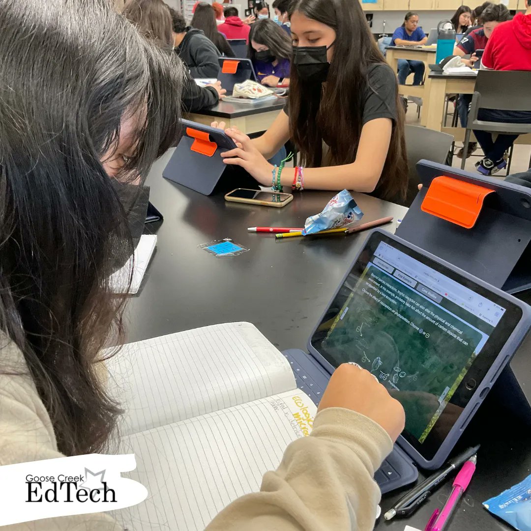 gccisd_edtech's tweet image. Ms. Jarreau at Impact Early College HS uses Google Slides to make her lessons interactive. Students watched videos on their topic and then demonstrated their understanding through text boxes on the Slides. #gcGIANTS #googleEDU #gccisdEdTech