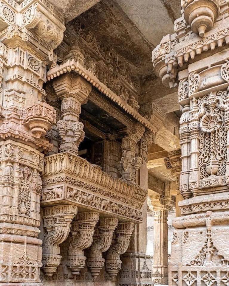 InfoGujarat's tweet photo. GUJARAT has a lot of vavs or stepwell. Usually step wells were created to conserve water. In olden times #Adalaj is a prime example of how conservation of water with great aesthetics was done back then. https://t.co/QVbUdpQesR
