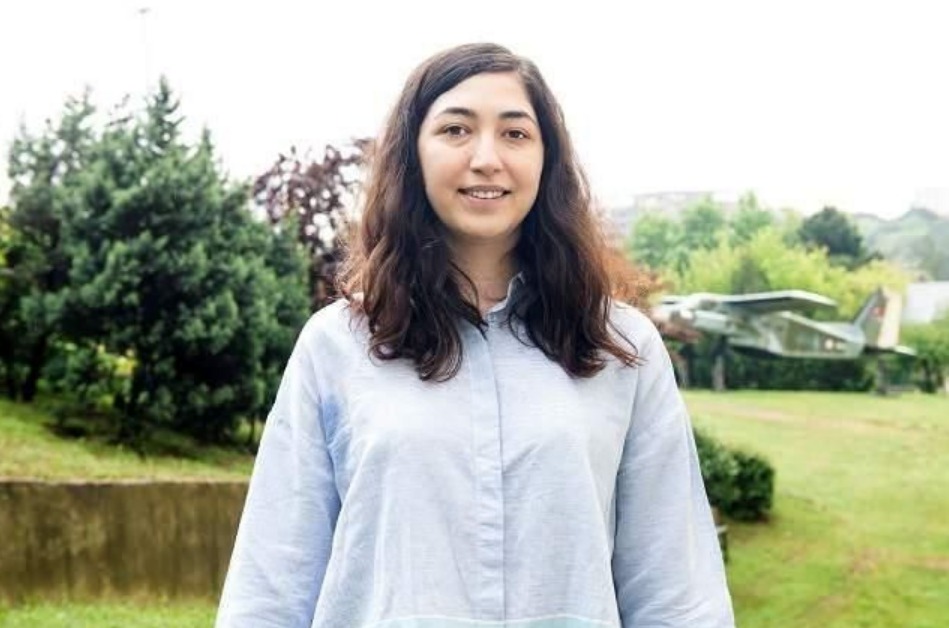 Mezunumuz Dr. Demet Çilden Güler'in, Prof. Dr. Cengiz Hacızade ve Prof. Dr. Zerefşan Kaymaz'ın danışmanlığında tamamladığı doktora tezi Orta Doğu Öğretim Elemanları Derneği tarafından "2022 Serhat Özyar Yılın Genç Bilim İnsanı Onursal Ödülü"ne layık görüldü. Tebrik ederiz 👏👏