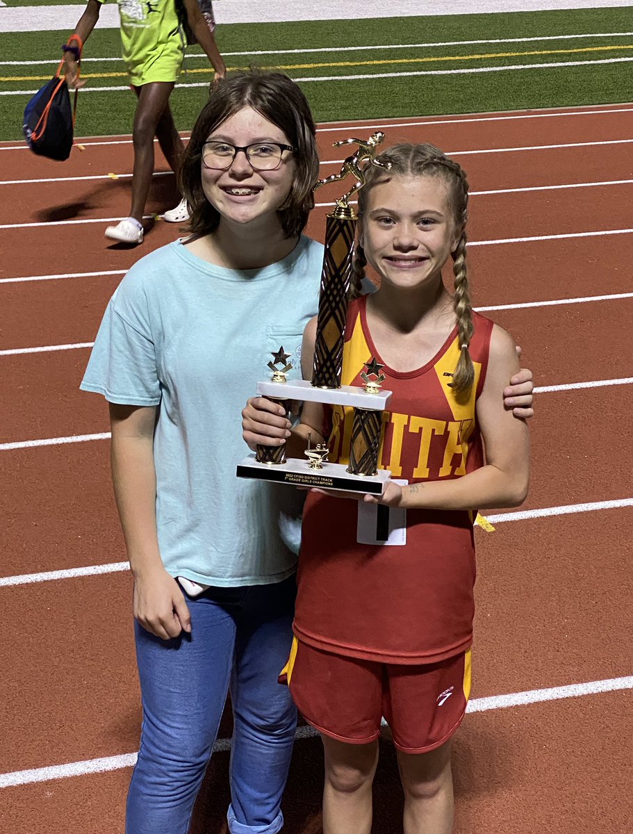 DISTRICT MEET 2022 - Olivia placed 4th in the 1600m &amp; 6th in the 2400m!! 
We are so proud of Hannah &amp; Olivia &amp; all of their accomplishments this track season! <a href="/CyFairISD/">Cypress-Fairbanks ISD</a>  <a href="/CFISDAthletics/">CFISDAthletics</a>