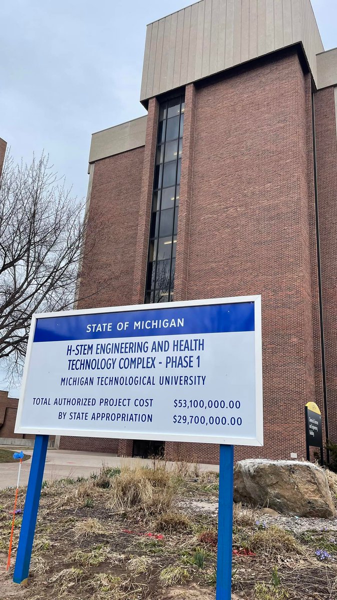 We had the ground breaking of the new H-STEM health complex today. We have worked really hard to get to this point and I'm really excited to what will come next @michigantech. @mtu_engineering @mturesearch @MTU_CSA