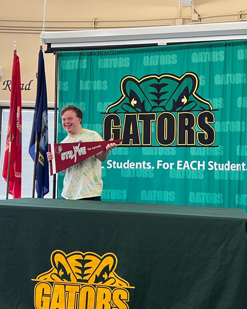 CLSouthHS's tweet photo. Senior Signing Day was a success today! We are so proud of the Class of 2022 and so excited for all of their future plans. #CLSEngaged #LeaveWithPurpose https://t.co/pcAX3HeTWa