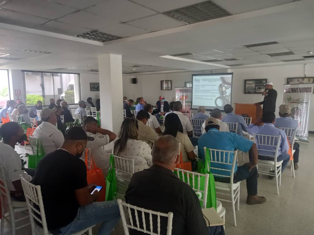 #Minec || Desde Acarigua en el Edo. Portuguesa, se llevó a cabo este #28Abr el foro "Uso de la semilla certificada y futuro de la biotecnología agrícola en Venezuela", cuya finalidad fue la profundización del conocimiento sobre la semilla pirata.