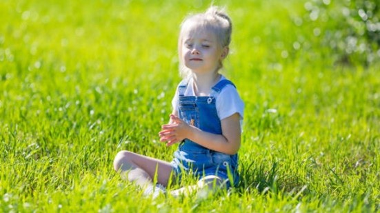 GADeptEarlyCare's tweet photo. Today is Wellness Wednesday! Take children on a nature walk &amp; have a healthy snack. It's a great time to discuss how you are feeling today &amp; encourage the child to share their feelings as well. You can use pictures of emotions to help.
#DECALCMHWEEK2022 #littlekidsbigfeelings https://t.co/d8dLwBoLYY