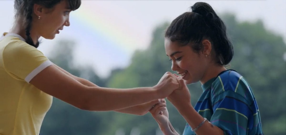 alvvxia's tweet photo. esse filme era tudo o que eu queria 😭😭 aj e paige alugaram um triplex na minha cabeça https://t.co/e9W8stZZmG
