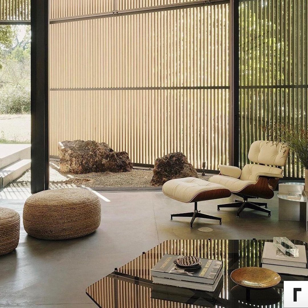 roomhints's tweet photo. #hint the iconic Eames Lounge Chair in white 🤍  https://t.co/5WezfcbRrc https://t.co/G76odzqkdP