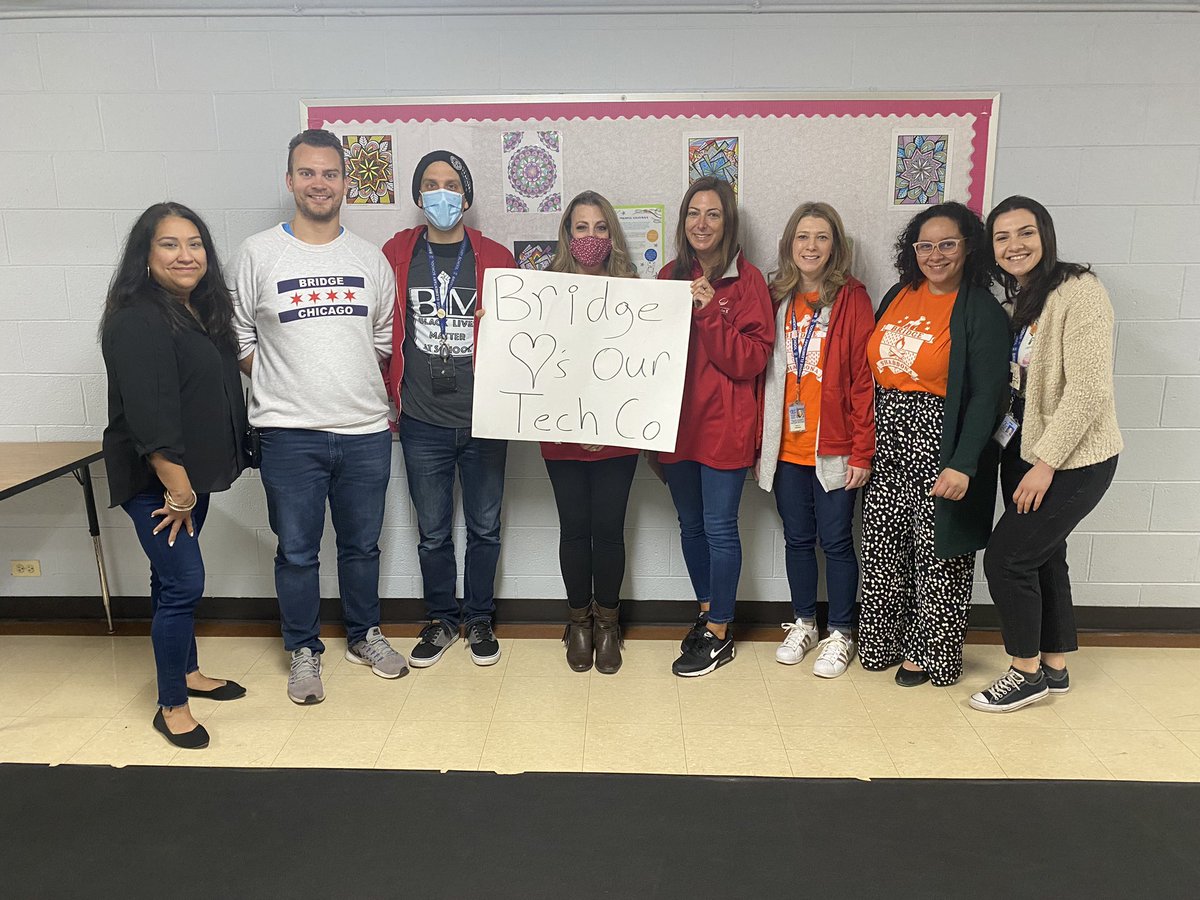CTULocal1's tweet photo. Bridge Elementary technology Coordinator solidarity! #SolidarityFriday #SaveOurTechCos https://t.co/ckc8qtcRyL