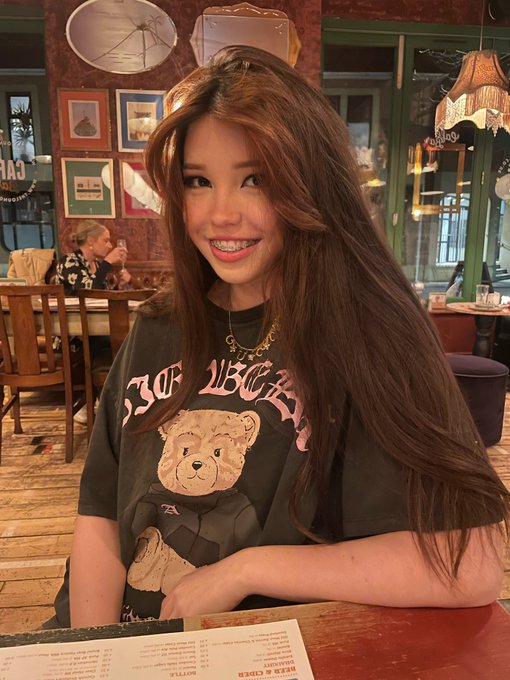 Ty to my sister for letting me borrow this cute ass teddy bear teeshirt 🥺 https://t.co/te44QeenOF