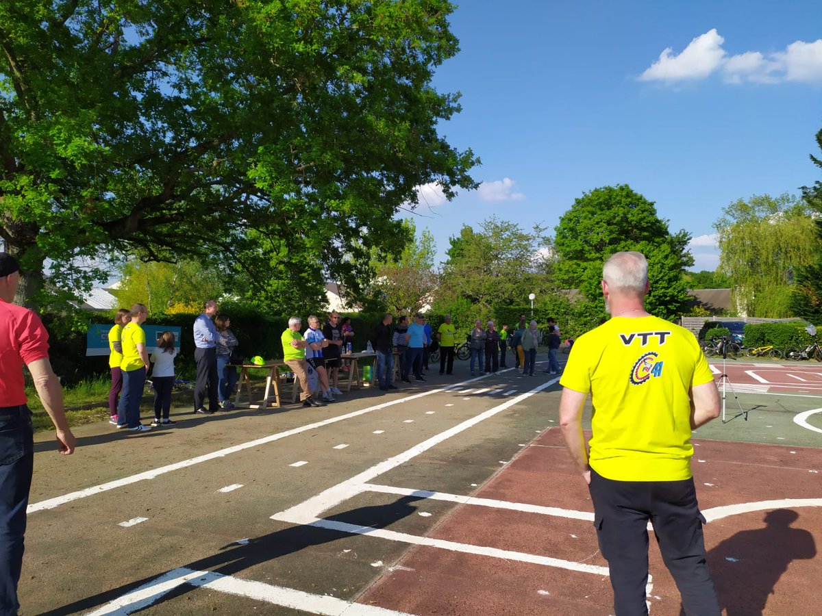 Aujourd'hui le CCRV41 a inauguré le Plateau d'Education Routière qui a été tracé sur les anciens terrains de tennis <a href="/EDFSaintLaurent/">EDF Saint-Laurent</a>. Je suis honoré en tant que Vice-President d'avoir pu accueillir <a href="/N_Andre_EDF/">ANDRE Nicolas</a> et <a href="/ABacquenois/">Aurore Bacquenois</a> qui ont répondu présent à notre invitation !