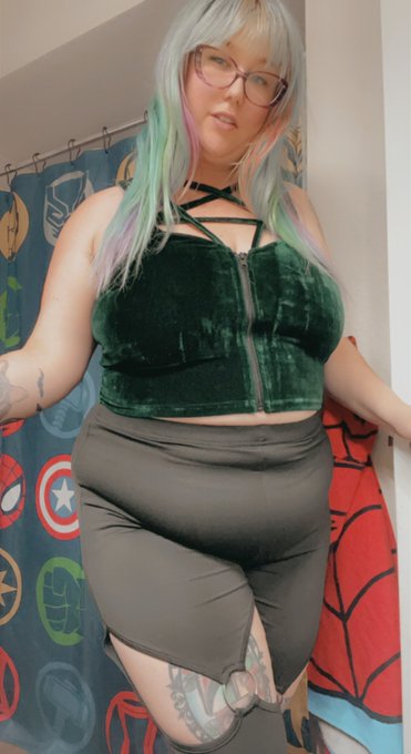 Newest outfits 💖 https://t.co/8S22hg1Caj<a href="/tag/mvsales"class="tags"><span>#mvsales</span></a>