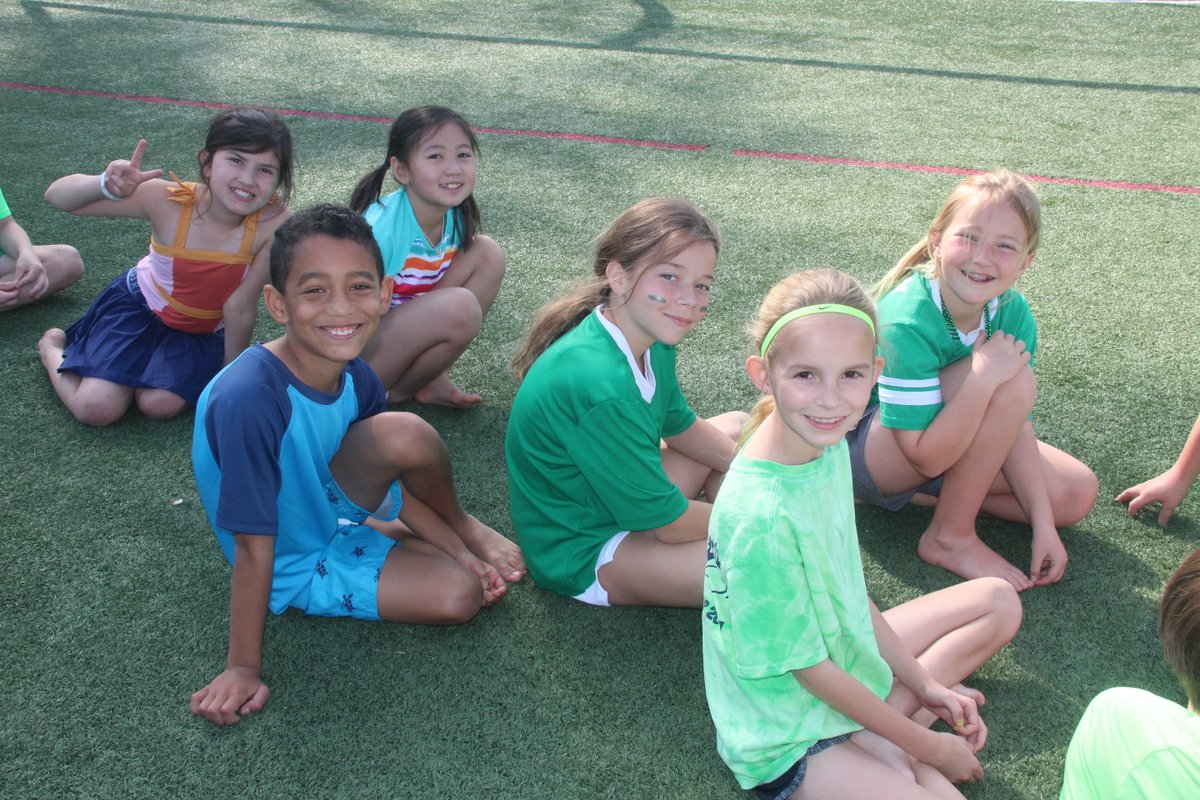 HIESbears's tweet photo. Lower School students enjoyed the most beautiful Field Day! Kickball, softball, field games, inflatables, picnic lunch and ice cream = WIN! #hiesbears https://t.co/VuIk9N4ekN