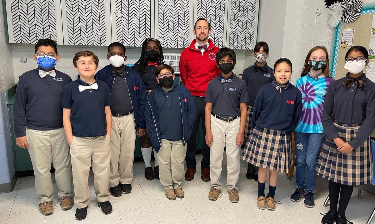 SMSCrusader's tweet photo. The expression: imitation is the most sincerest form of flattery, couldn’t have been more true today! Principal Lamont typically wears a bow-tie 🎀 every Friday & in honor of #PrincipalAppreciationDay, we all joined him. Thanks to our HSA for organizing this fun day. #WeLoveSMS https://t.co/rCn3Qo61q6