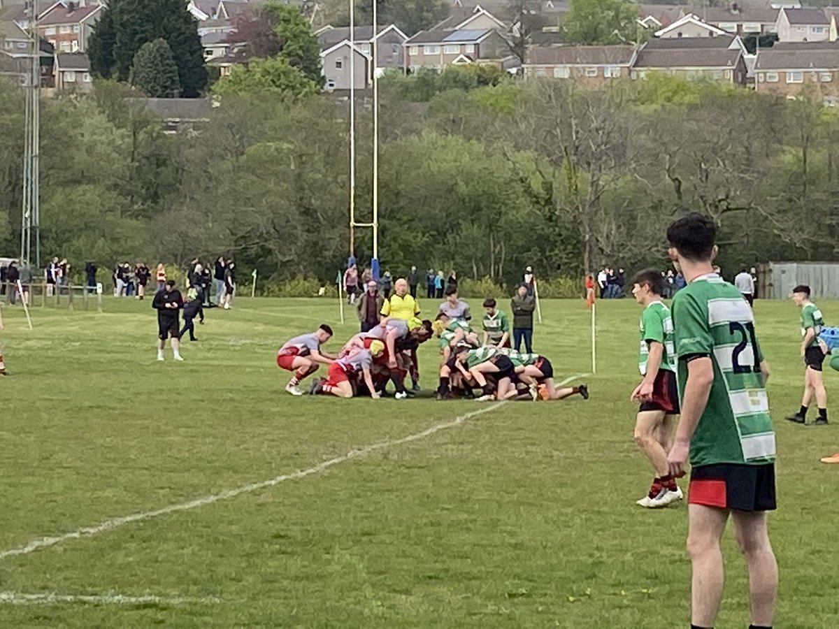 TrebanosRFCJuni's tweet photo. Well done to the boys who played and won the bowl in tonightβs U17βs festival at Dunvant. #futuresblue #proudclub @TrebanosRugby @YthTrebanos https://t.co/ty4heQWlPD
