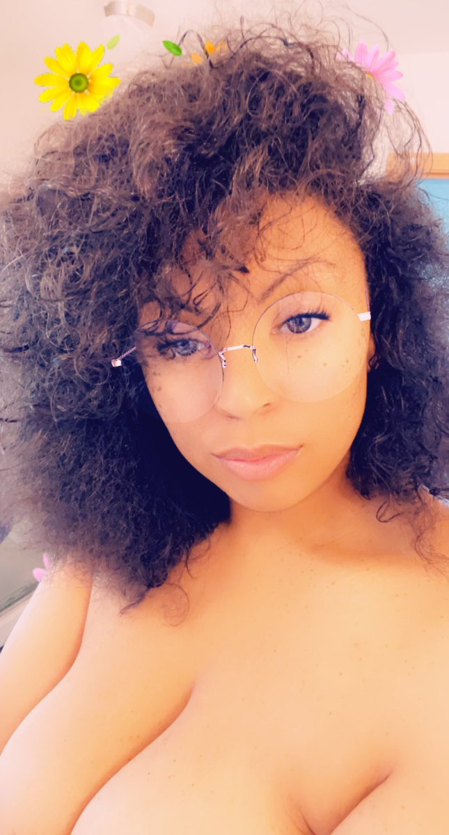 DouviaLiz's tweet photo. Had a little extra time today and there’s a couple new filters I haven’t tried before.
#filterfun #modelshots #naturalhair #naturalcurls #curls #mixed #mixedhair #mixedchick https://t.co/DGpX1bCGnS