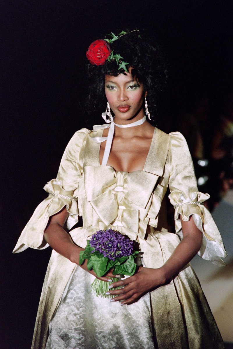 glamourmag's tweet photo. Given that this year’s #MetGala theme references America’s Gilded Age, we’re expecting celebrities to go full-on period drama on the red carpet. Think opera gloves, frilled hems, and bosom-boasting bodices reminiscent of the romantic aesthetics from the era. https://t.co/kMQLfDDUPu