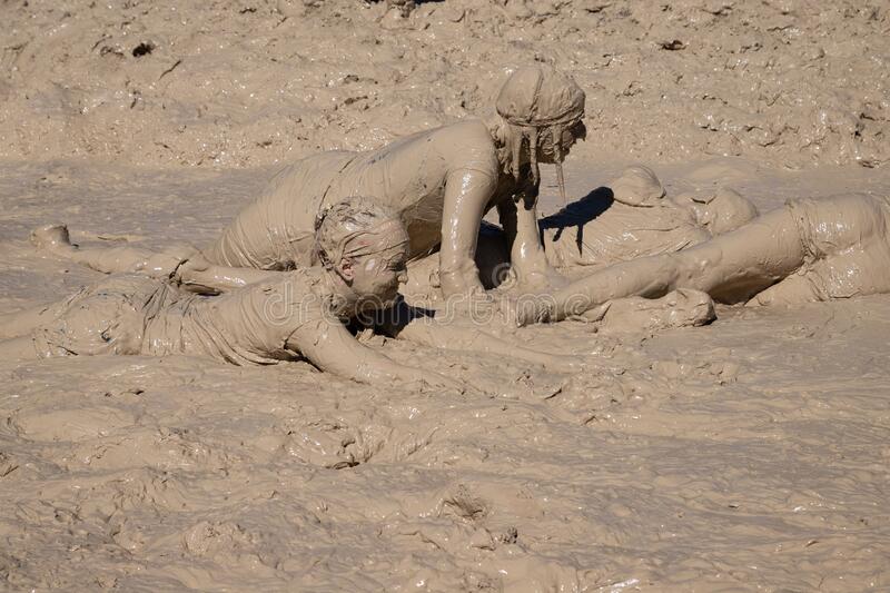 offsydguy's tweet photo. How Dubai holidays end. https://t.co/XlNtV2DYg2
