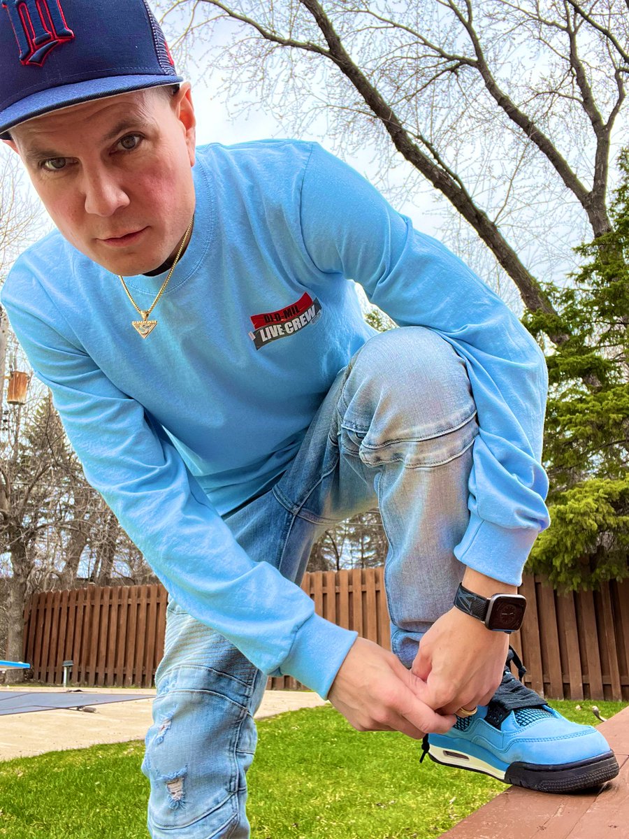 djdmil's tweet photo. 🚨New Live Crew Merch Drop!
Spring Long Sleeve Tee’s:
Baby Blue w. Red / Grey w. Green / Black w. Orange /Order LINK: https://t.co/Zf9IuvkBUK
*all weekend orders ship Monday.
☑️📦💨 #Livecrew #merch #dmilonthewheelsofsteel https://t.co/y0f95Nd4wY