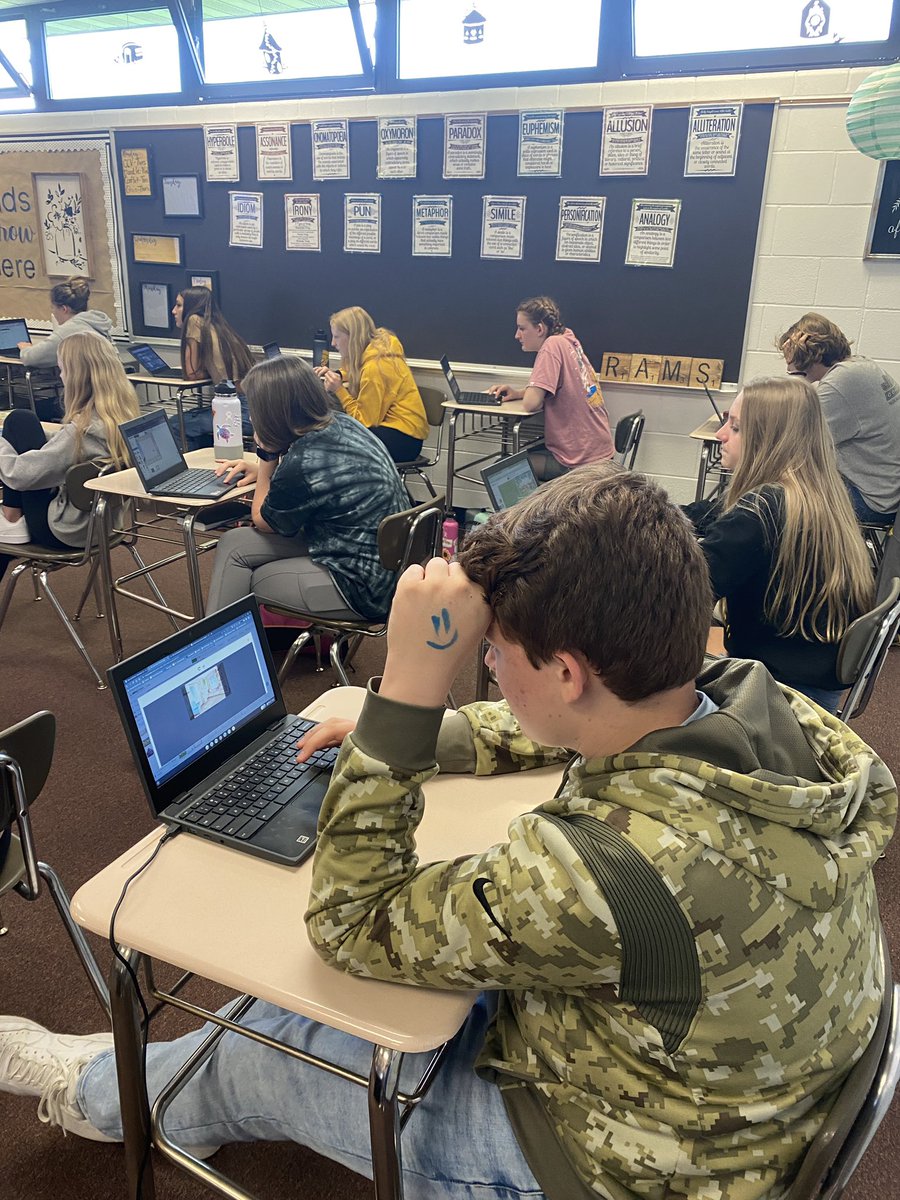ohtechyeah's tweet photo. It was a fun day getting to go into 7th grade ELA and showing students how to use @storyjumper to make the children’s books they’ve been working on come to life! https://t.co/hjPPnhxBJb