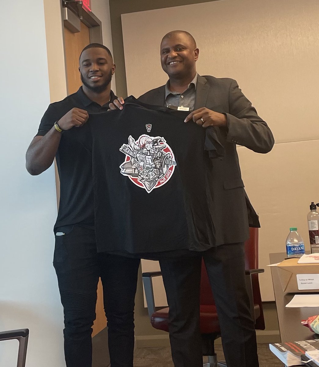 JoyGayles's tweet photo. What a treat to have @JohnNathanielS2 @NCState discussing his important work on race, sports, &amp; education w/the athletics council &amp; dept. Fun Fact: John &amp; I were in grad school together at @OhioState &amp; graduated the same year ‘02 #sportmanagement #highered #GoPack #PackUnited https://t.co/WrlauHf8gF