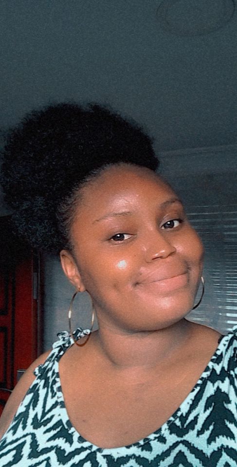 Ololadetella's tweet photo. My name is Tella Ololade Margaret 

I'm 23 years old

And I'm a soft girl💖💖 https://t.co/lmawf9xuBC