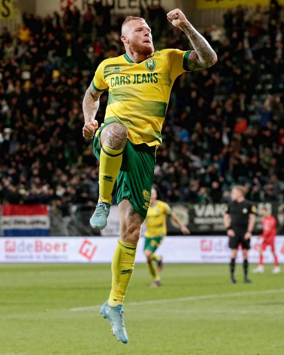 Not a bad Friday night 👌🏻

• 1-0 win 🔰
• 30th league goal ⚽️