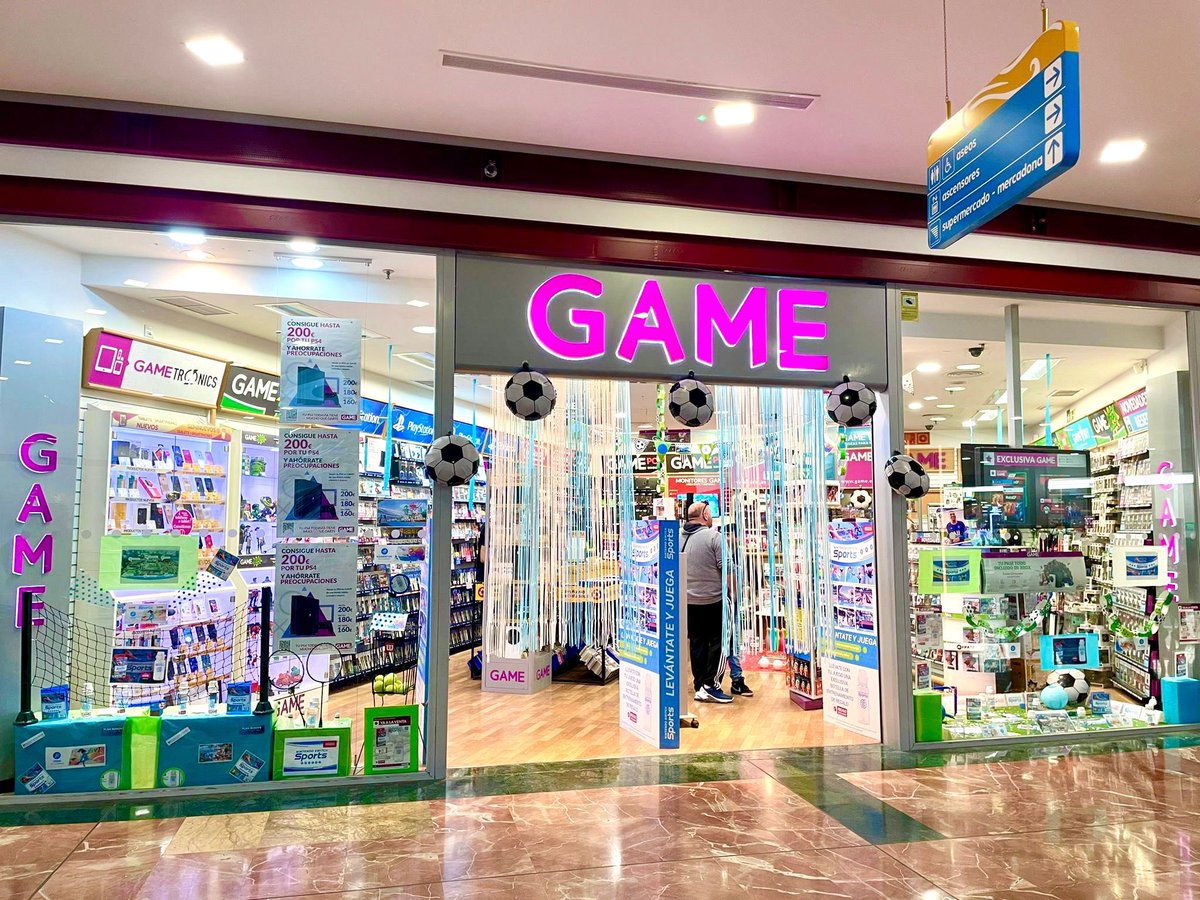 marisitagm88's tweet photo. Y así ha acabado nuestro lanzamiento en la tienda 352-Algeciras Puerta Europa.
Gracias xhabernos acompañado hoy, xhaber participado igual o más q nosotros y xhaber jugado como niños a bolos, fútbol y al Nsw Sports.
#NintendoSwitchSportsGAME 
@VideojuegosGAME 
@NintendoES https://t.co/sn4mHuuXiY