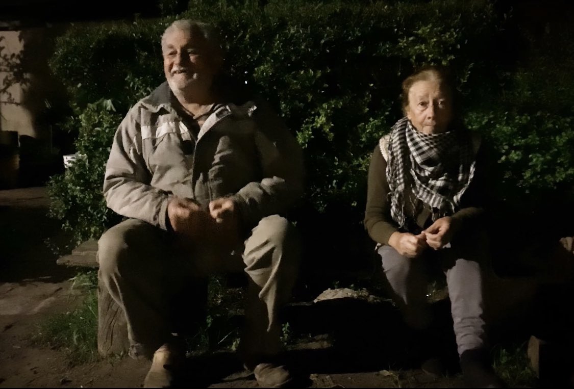 Cómo adquirirla? Para esta primera edición hay que hacer 2 cosas:
1- darle RT al primer tuit
2- mandar un mail a gui10road@gmail.com con su nombre, apellido y de dónde son.