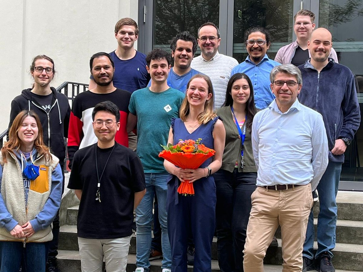 BonifaziGroup's tweet photo. Congratulations to our first PhD student, "Chalcogen Queen" Deborah @debbyus94, and Master student Darja to graduate at @univienna! All the best for your future endeavors! https://t.co/yoL4wD7jAa