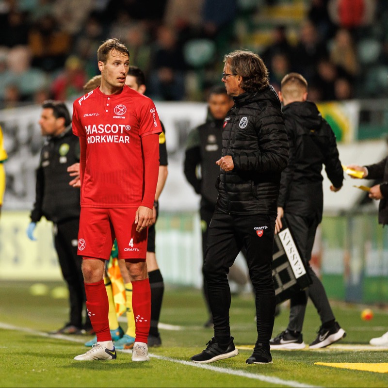 AlmereCityFC's tweet photo. ๐ ๐๐๐๐๐๐๐๐๐๐๐๐๐๐๐๐
Door de nederlaag op bezoek bij ADO Den Haag, moet de ploeg van Alex Pastoor volgende week alle zeilen bijzetten om alsnog de play offs te halen.
#adoalm #UltimateStretch