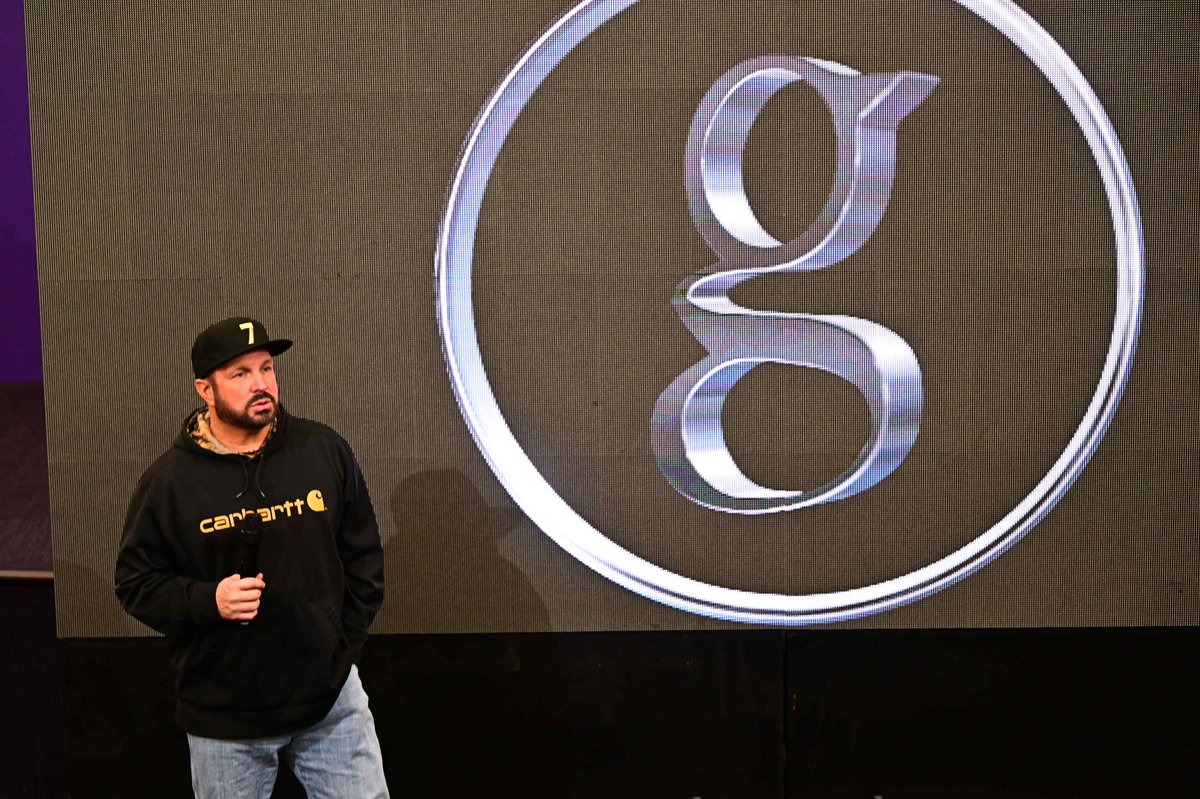 🎶 “it won’t be long until…” 🎶 

Y’all ready for one of the largest stadium concerts in North American history?