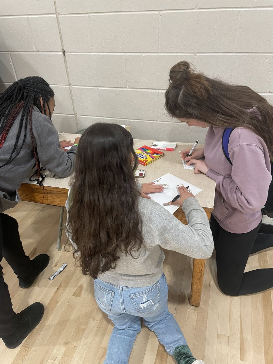 DMEastTrackXC's tweet photo. Writing letters to our teammate 💕 https://t.co/593whi8mDH