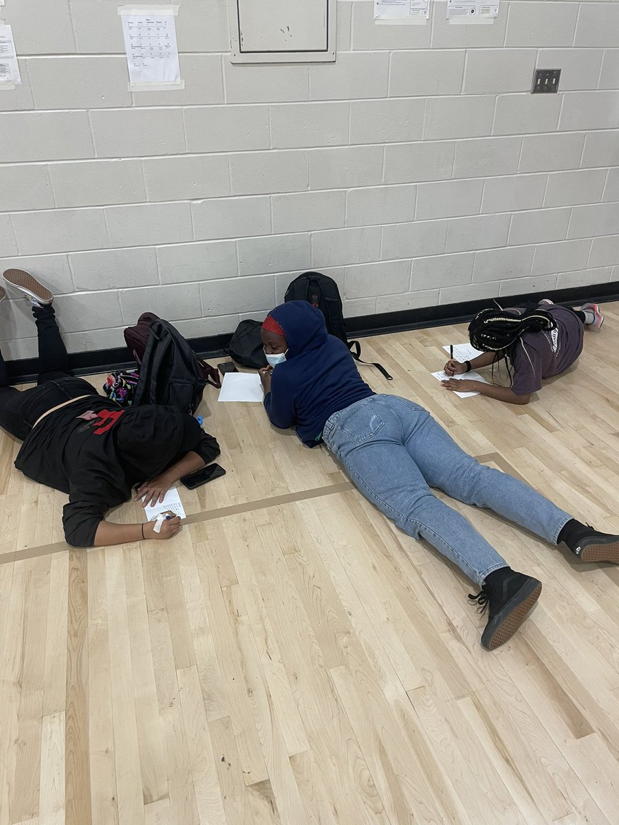 DMEastTrackXC's tweet photo. Writing letters to our teammate 💕 https://t.co/593whi8mDH