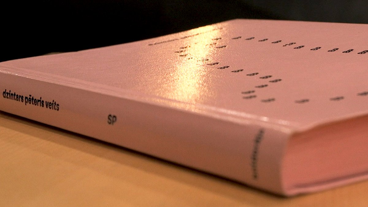 Arī pornogrāfiskai literatūrai atrod vietu valsts finansēto grāmatu plauktā. Ekspertu skaidrojumi. #Kultūršoks  
lsm.lv/raksts/kultura…