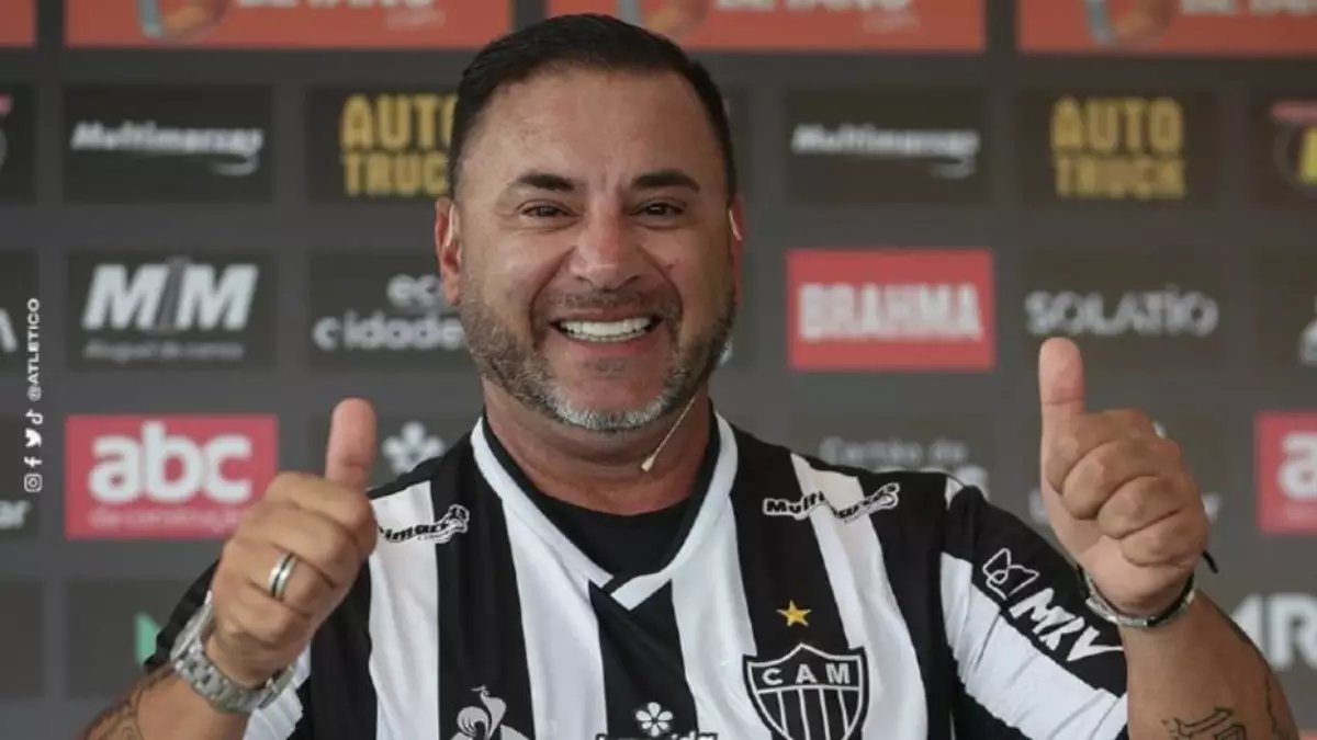 LucasTanaka's tweet photo. Os 22 primeiros jogos do @Atletico com o Cuca em 2021:

- 15V
- 3D
- 4E
- 74,24% aprov.
- 37 GF (1,68 gols p/jg)
- 12 GS (0,54 gols p/jg)

Os 22 primeiros jogos do @Atletico com o Turco em 2022:

- 16V
- 1D
- 5E
- 80,30% aprov.
- 45 GF (2,04 gols p/jg)
- 12 GS (0,54 gols p/jg) https://t.co/KfjppPYree
