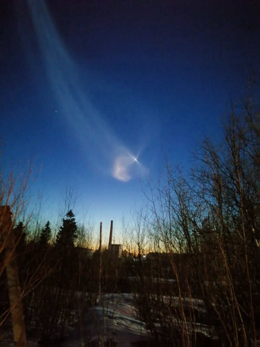 katlinegrey's tweet photo. And finally, first launch of #Angara1.2. Photos by the followers of https://t.co/VcjsR1KVsP https://t.co/31cnH5KwSl