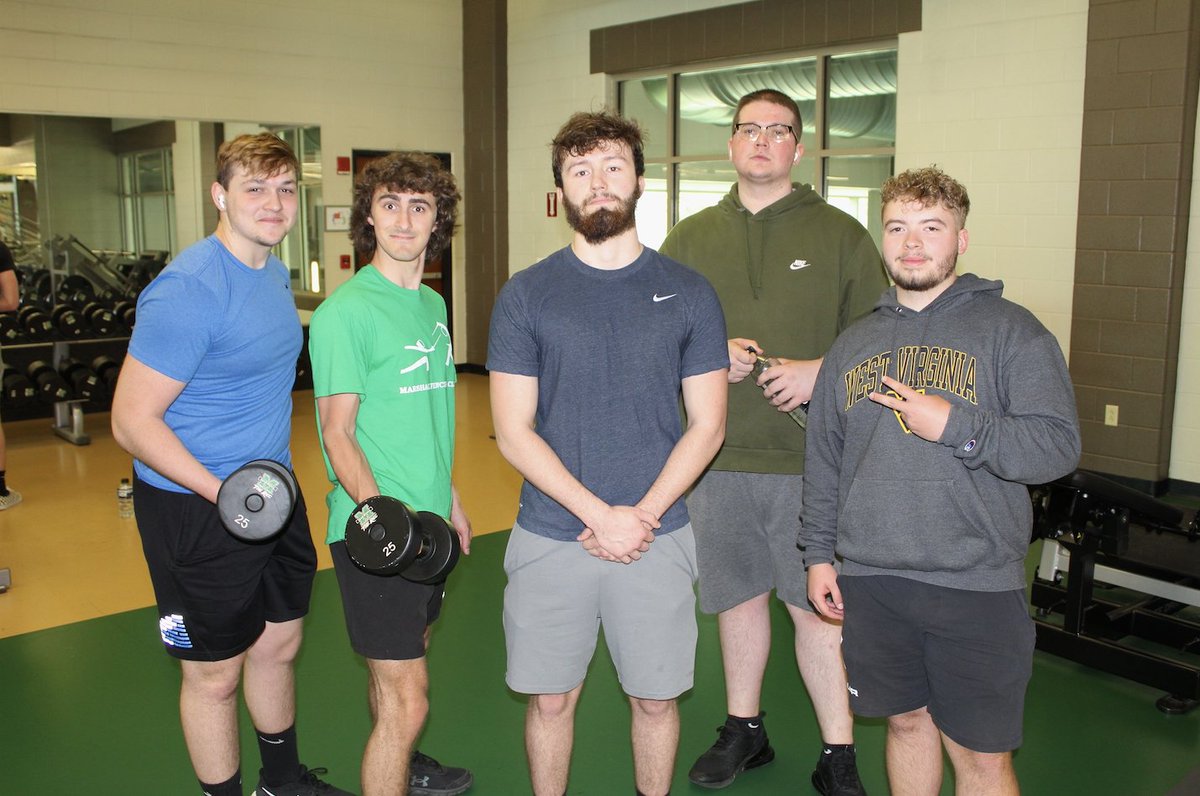 It's #FunFriday! Don't let your gym gains die over break! Buy a Summer Rec Pass to stay true to the grind all summer long. Rec Passes are available for purchase at the Welcome Desk.🏋️‍♂️