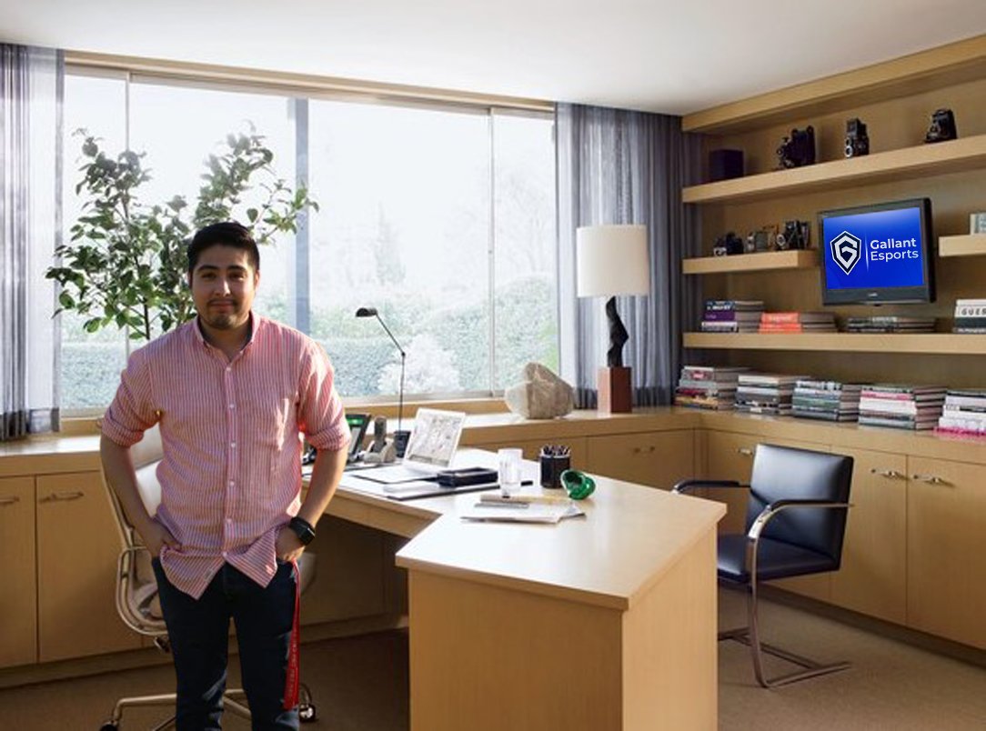 We got in trouble using Jimmy's forehead to play TicTacToe... 😔

Time to head to his office...