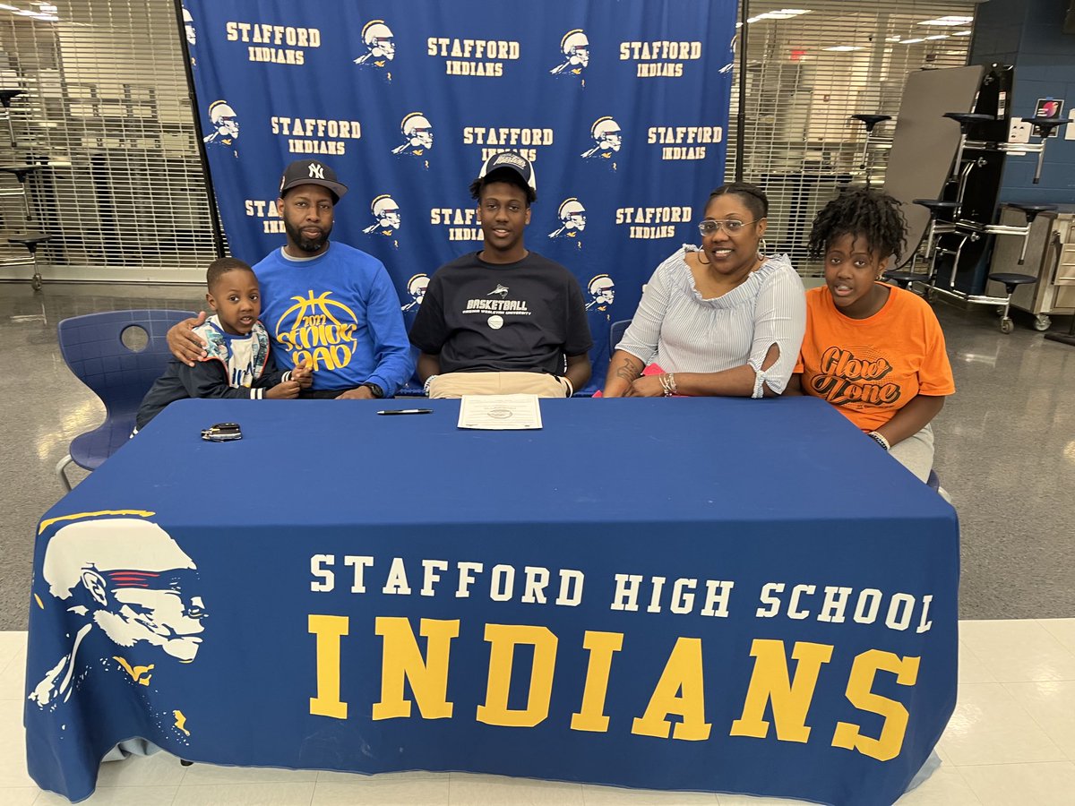 Congratulations to Amari Moorer as he has signed his commitment to Virginia Wesleyan University to continue his academic and basketball career.  Good luck Amari!  #Tribepride ⁦<a href="/SCPSchools/">Stafford Schools</a>⁩ ⁦<a href="/shsindiantribe/">Stafford High School</a>⁩