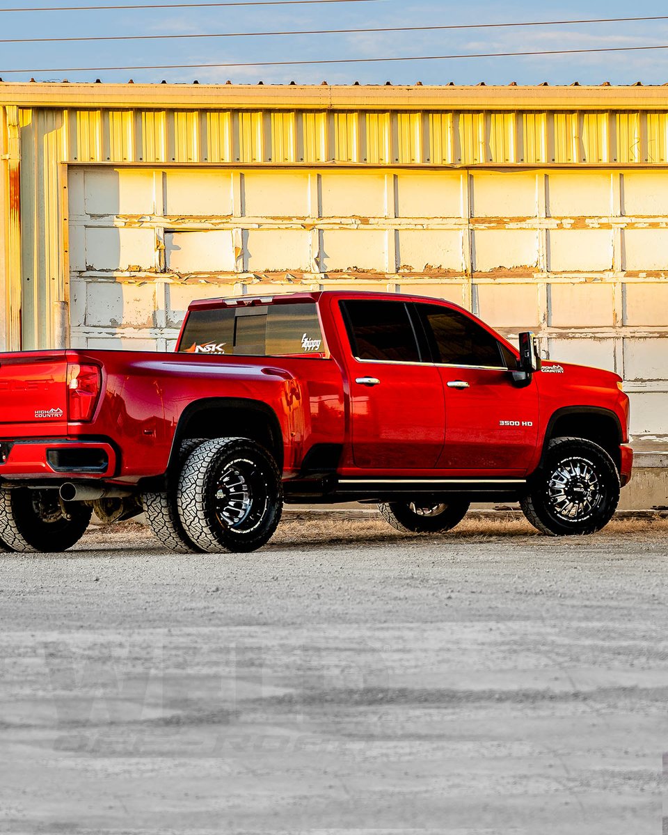 WeldRacing's tweet photo. Matching the Dually with the Racecar π
Silverado 3500 High Country on WELD Scorch Dually
.
.
> To get your set, visit:
>> https://t.co/i8uQZ4XgEn
.
__________________________________________________
#WELDOffRoad I #WELDWheels I #RunWELD I #WheelWELD https://t.co/D9PPBE1AQO